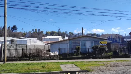 Terreno con casa en venta Lautaro