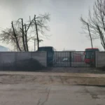 Sitio comercial en Lautaro con cierre perimetral y portón metálico
